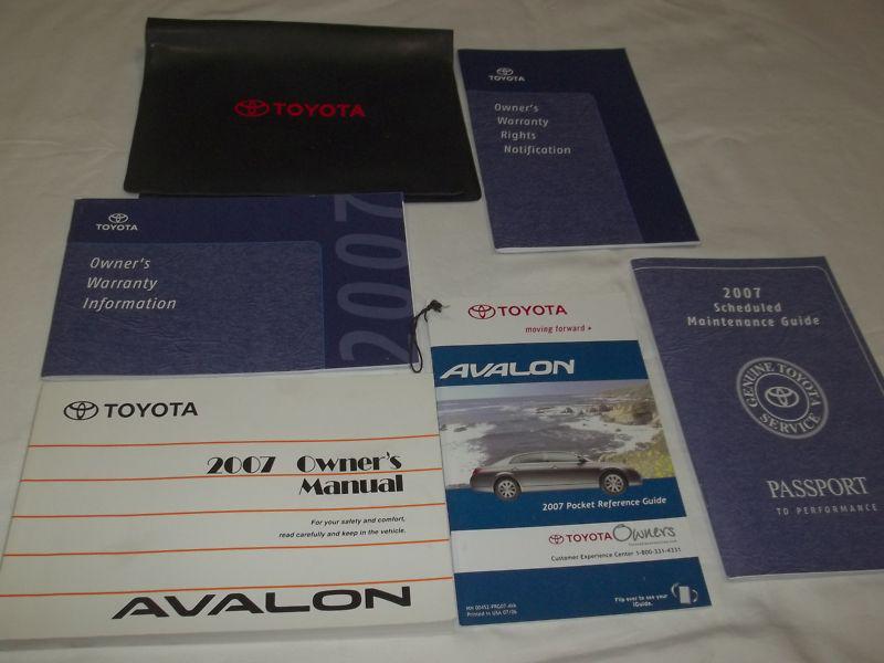 2007 toyota avalon owner's manual 5/pc.set + cd-rom & black toyota factory case.