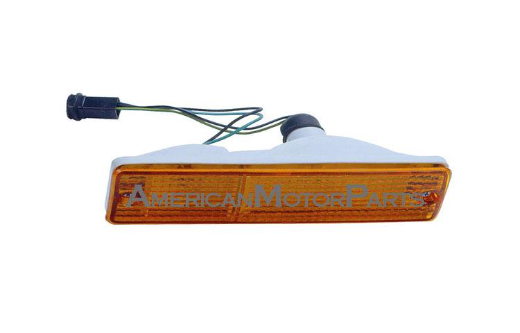 Passenger side replacement bumper park turn signal light 80-86 nissan pickup 720