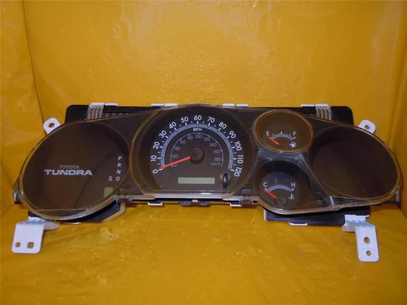 07 tundra speedometer instrument cluster dash panel gauges 61,994