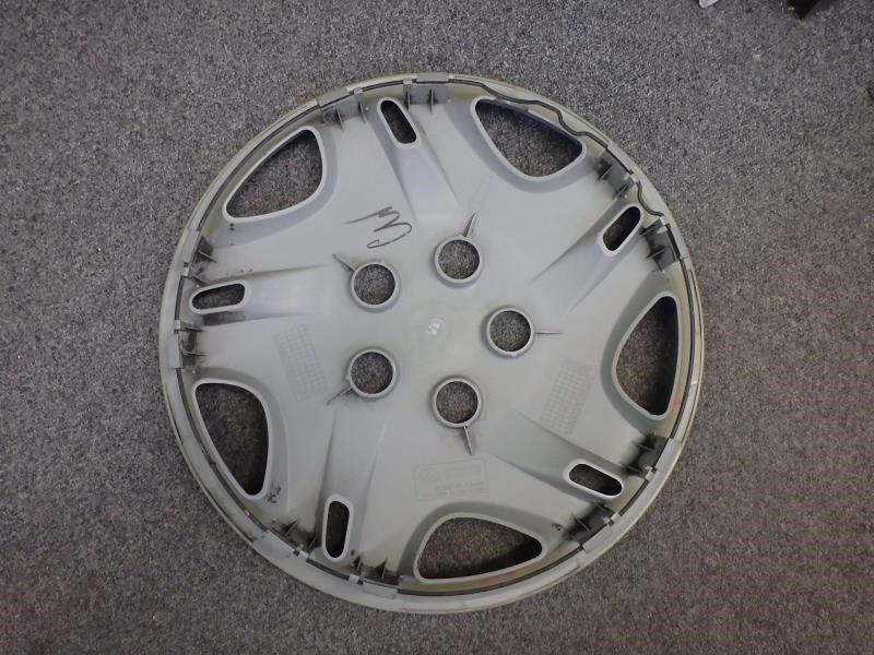 01 02 03 toyota sienna wheel cover