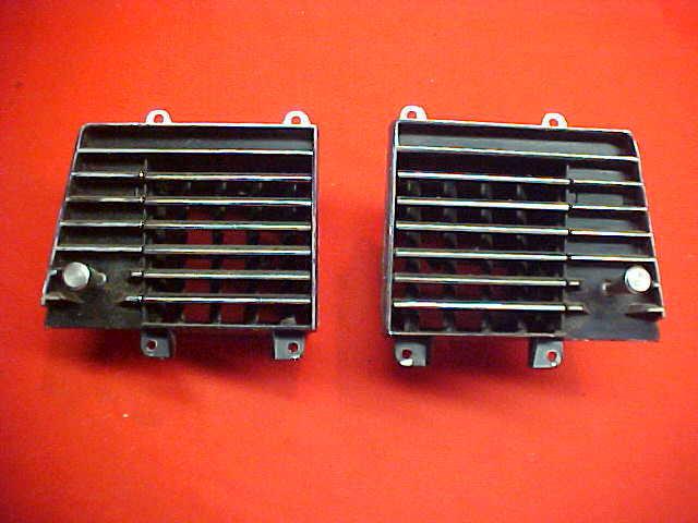 1966-1967 lincoln continental dash vents