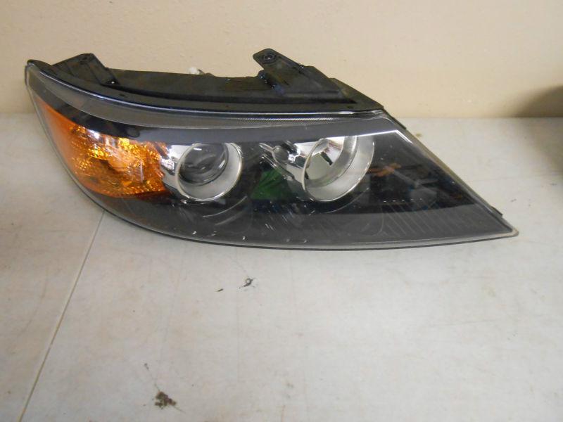 2011,11,12,13 kia sorento right passenger headlight oem free shipping 921021u200