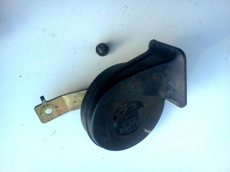 Oem part 2003 03 altima horn maxima quest 02 04 05 06 25620 zb00a