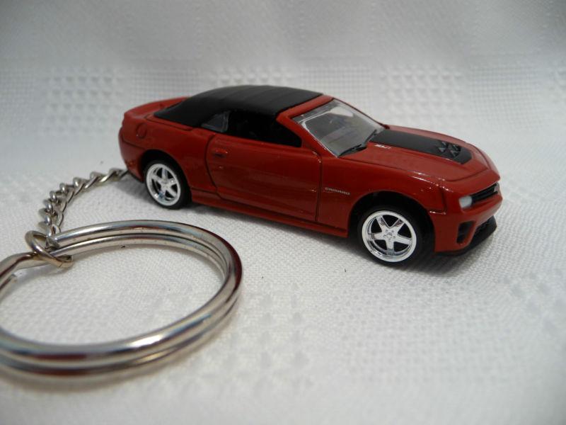 2013 chevy camaro zl1 convertible red with black roof  key chain 