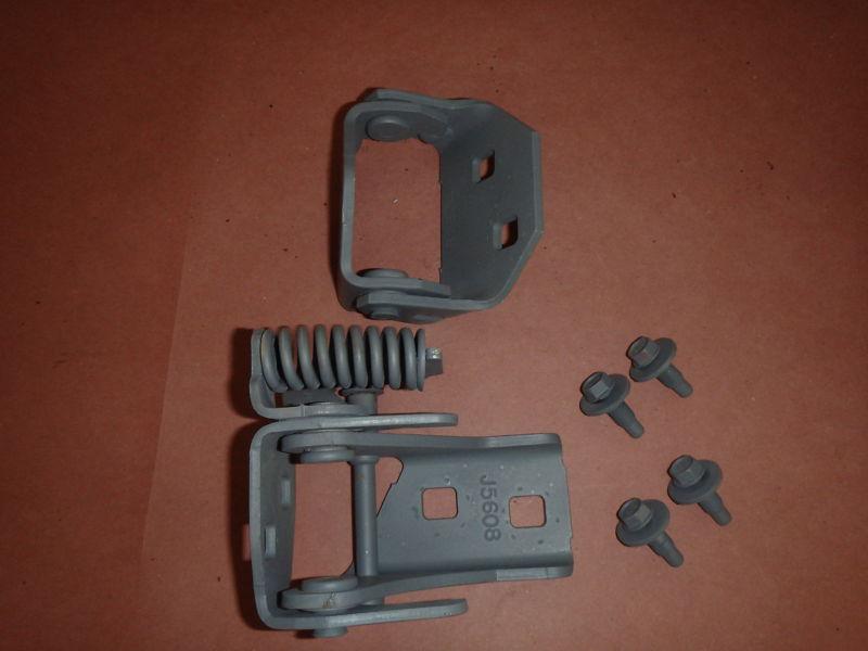 Door hinges pair upper lower rh passengers side chevy camaro firebird 1993-2002