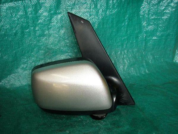 Toyota ipsum 2001 right side mirror assembly [8113500]