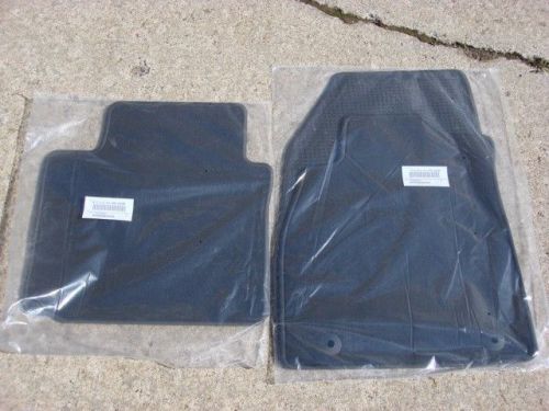 Complete set of cadillac floor mats 22904008, 22904001  front floormats  back