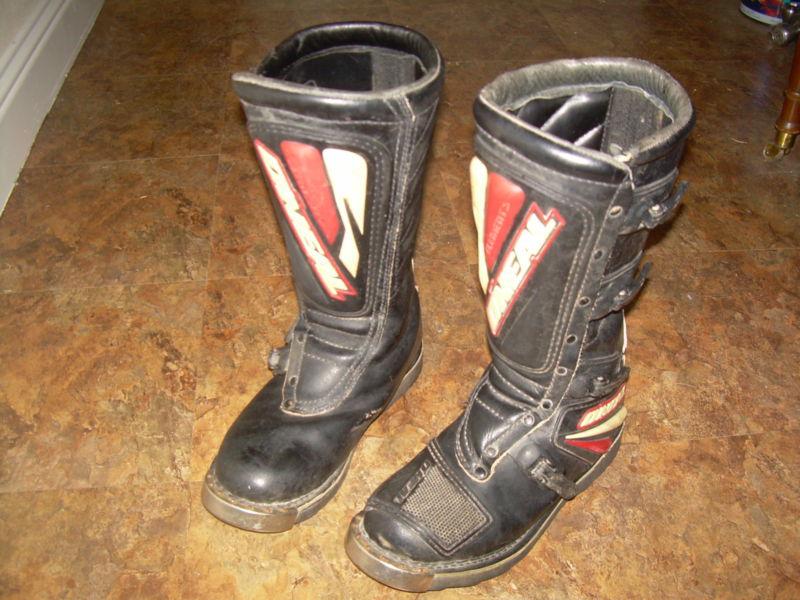 Used black oneal racing boots size 8