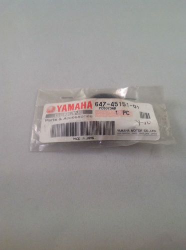 Yamaha 647-45151-01-00 cover, upper casing