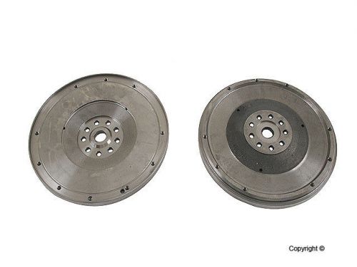 Oe supplier clutch flywheel fits 1978-1979 porsche 930