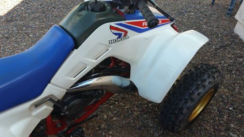 1986 trx250r front &amp; rear fender &amp; nose oem plastic  no cracks no spiders