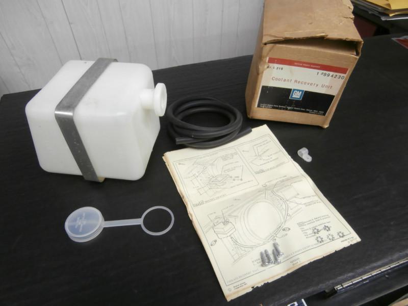 Nos gmc chevrolet 1972 1973 chevy truck coolant recovery tank new in the gm box 