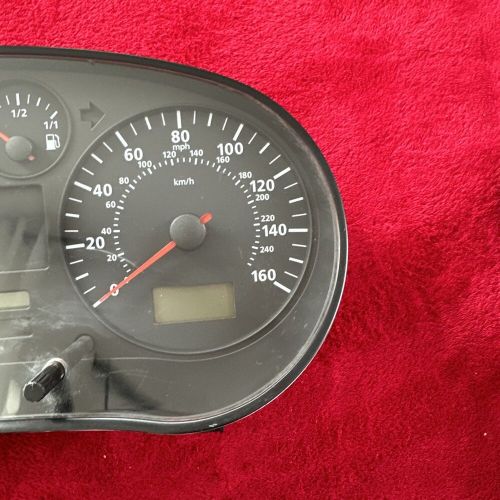 Seat leon toledo w01m0920901d vdo 110.080/074/022 miles speedometer us 8 thousand-