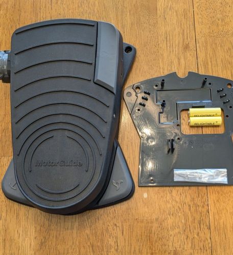 New, never used motorguide wireless foot pedal for xi series motors - 2.4ghz.
