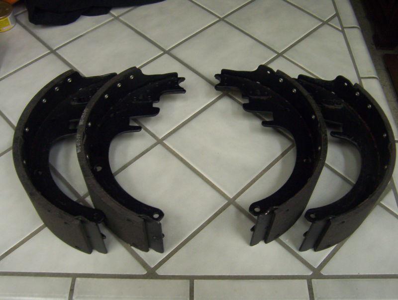 Wagner wna 452r brake shoes chevy gmc 1 ton 3500 13"x3 1/2" rear brake shoes