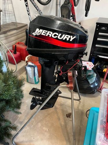 15hp 2005 mercury 2-stroke outboard motor with tiller arm