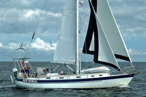 North sails for a valiant “40 white like new 