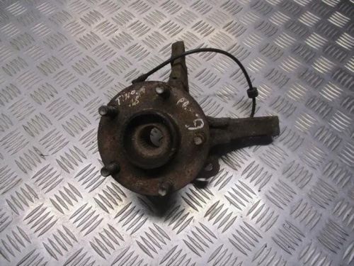 Nissan almera tino v10 front right wheel hub 1.80 petrol 84kw 2001 26652306-