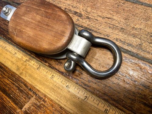 Vintage unique teak wood &amp; tufnol single becket block 2 1/2&#034; pulley 9/16&#034; line