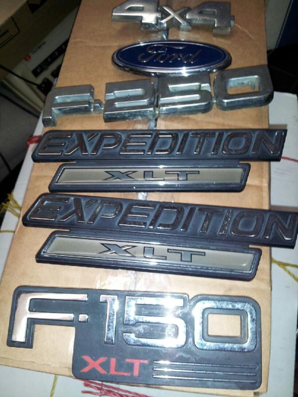 Lot of truck suv emblems - ford