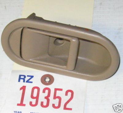 Ford 99 escort inner door handle right rear 1999