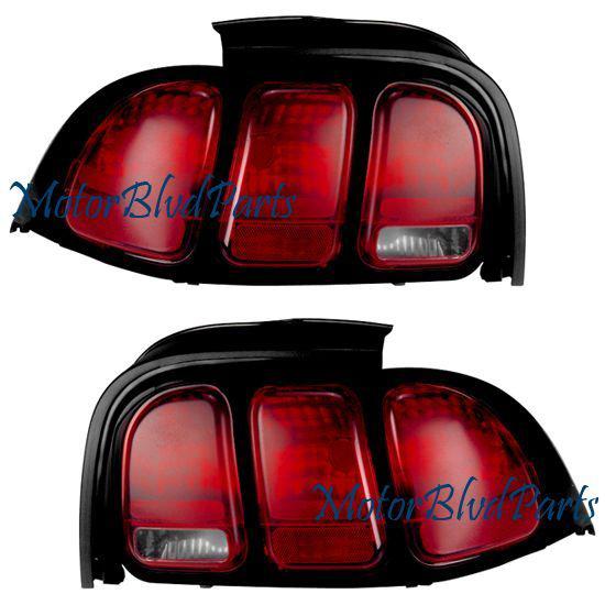 96-98 mustang oe style tail light rear lamp left+right