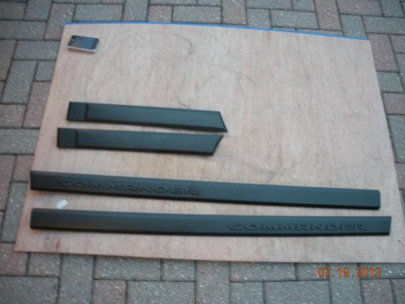 Jeep commander stock black oem rocker panel trim kit