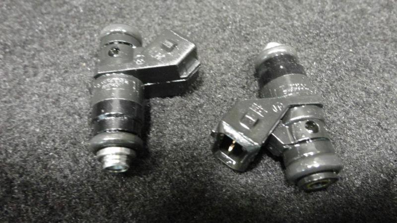 Set of 2 injectors assembly #840481t01 mercury/mariner  2004-2007/09/10 #4 (509)