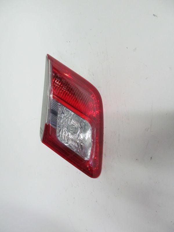 2010 2011 toyota camry oem left lid mounted tail light nice!