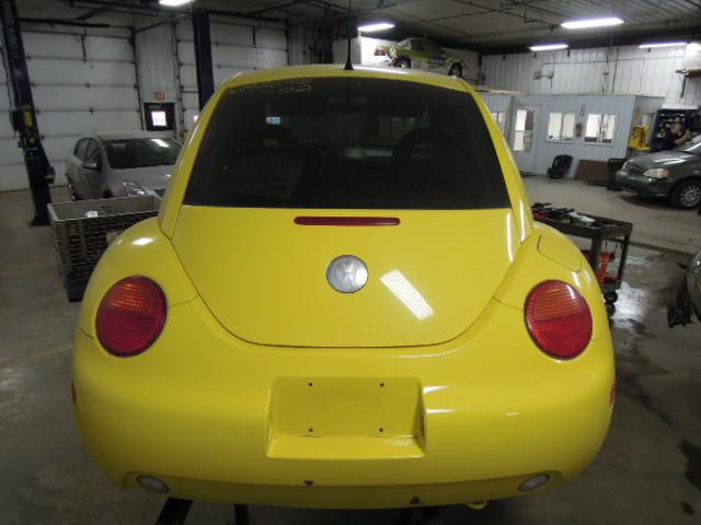 2002 volkswagen beetle 87898 miles front door left 2247272