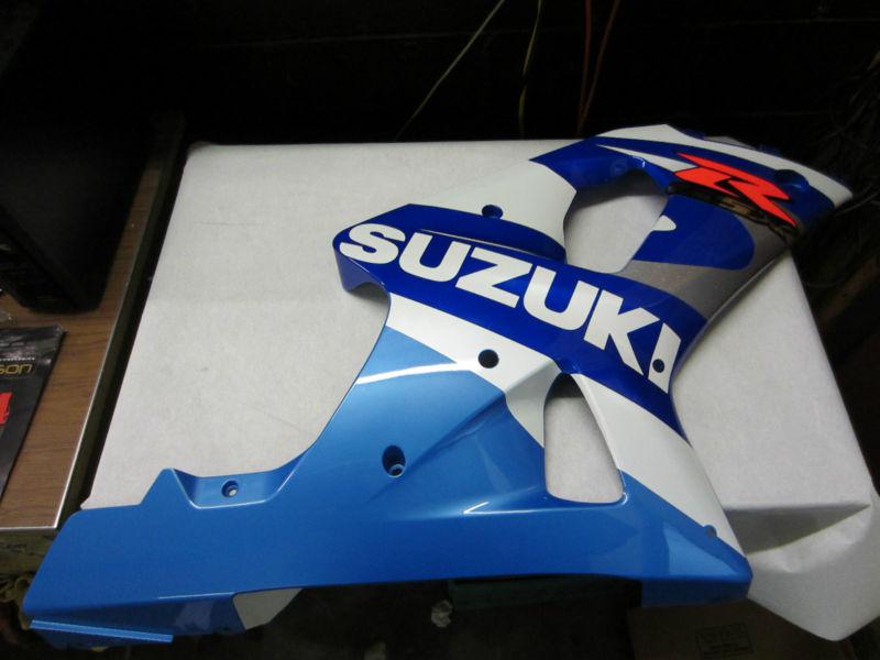 Suzuki gsxr1000 01 model rh cowling new oem part number 94407-40f00-m4m