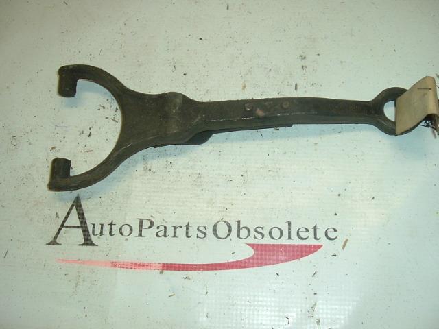  50's ford truck  clutch fork taak7515b