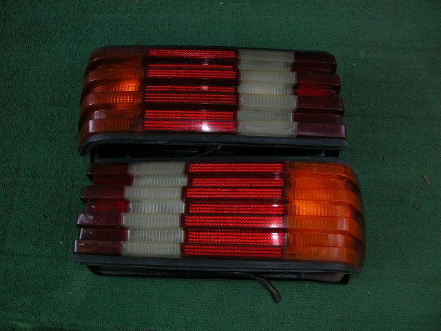 1985 mercedes benz w 126 126 820 11 64 left  & 126 820 10 64 right tail lamp