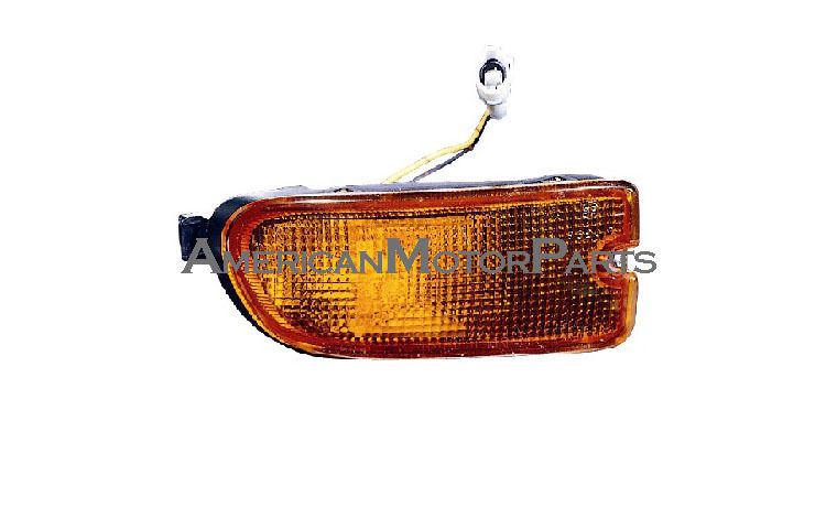 Passenger side replacement bumper park turn signal light 99-01 subaru impreza