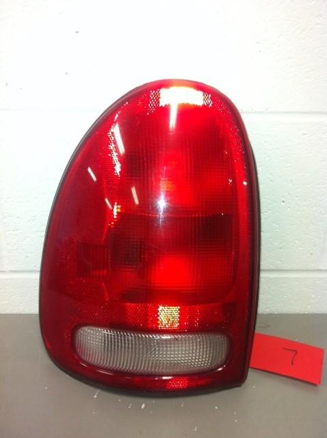 98-03 durango tail light (left side)