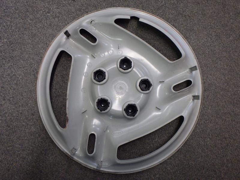 99 00 01 02 03 04 05 grand am wheel cover