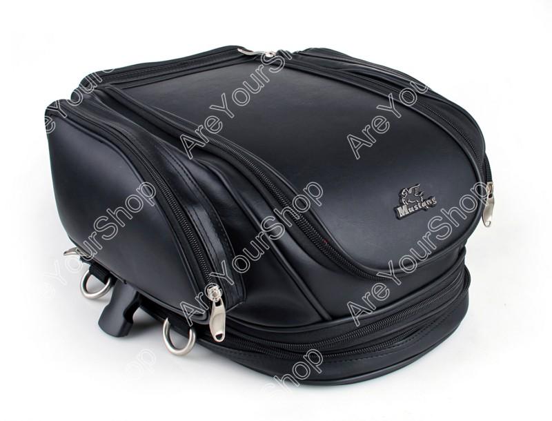 Universal 13317 motorcycle jaunt bag, no studs black