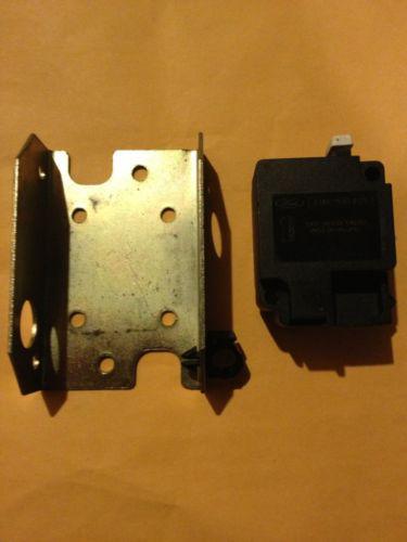 87-93 o.e.m ford mustang inertia switch sensor fuel cutoff relay & bracket