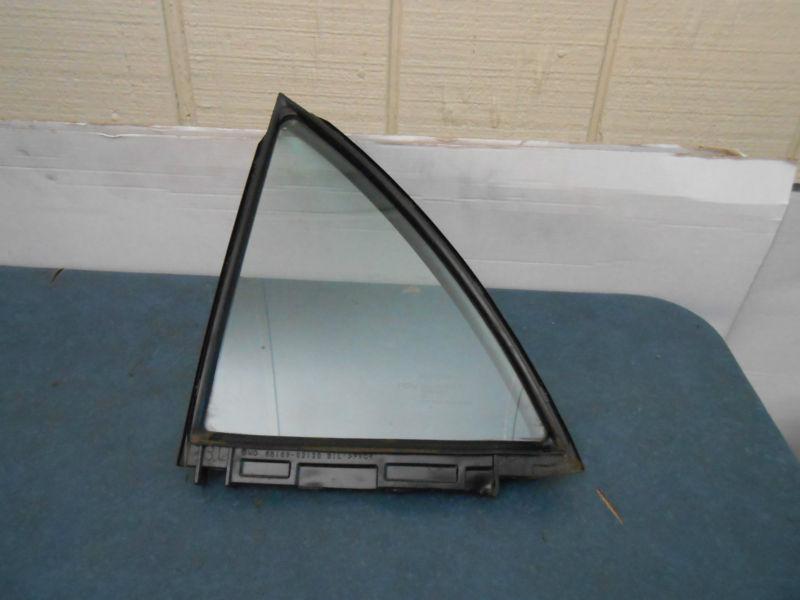 2009,09,10,11 toyota corolla left rear quarter glass solar green oem