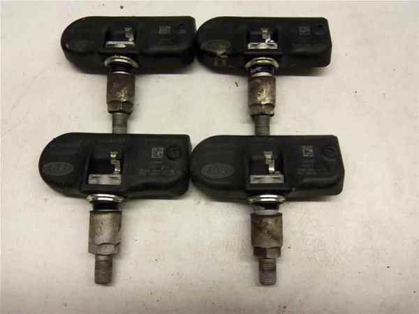 2008 chrysler 300 set of tire pressure sensors oem lkq