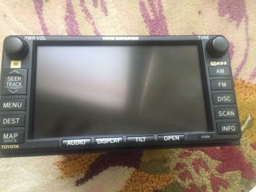 Toyota sienna navigation unit w/ navigation dvd - e7007