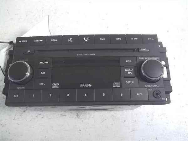 Grand cherokee commander oem 6 cd mp3 player radio req