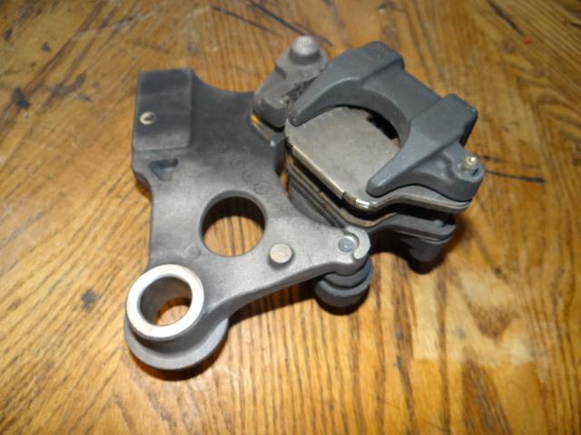 02_honda_cbr600f4i_01-03-06_600 f4_i_rear brake caliper+bracket+pads