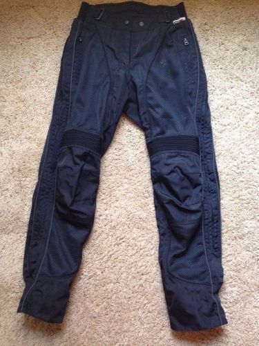 Pre-owned men&#039;s black high temp mesh fieldsheer armored motorcyle pant; size m