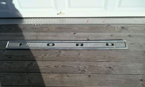 Ford pickup f-150/250/350 tail gate trim bezel/panel 1973-1979