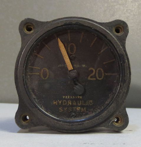 Vintage auto lite u.s. us army 9752-a type e-4 pressure aircraft indicator gauge