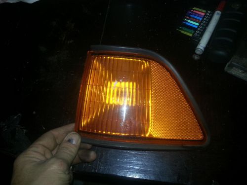 91 92 93 94 95 acclaim le baron left corner park side marker light amber