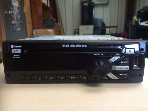 Sell Mack Truck Radio With Bluetooth/CD Player in Tallapoosa, Georgia,  United States