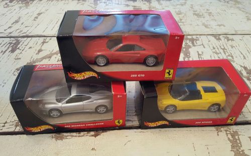 Hotwheels passione lot/360 modena challenge/288 gto/360 spider