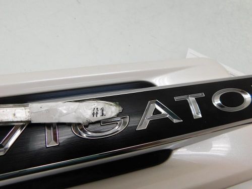 Lincoln navigator left nameplate jl7z-16720-bam oem 19 20 21 2019 2020 2021